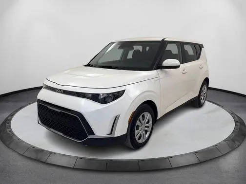 2023 Kia Soul LX FWD photo