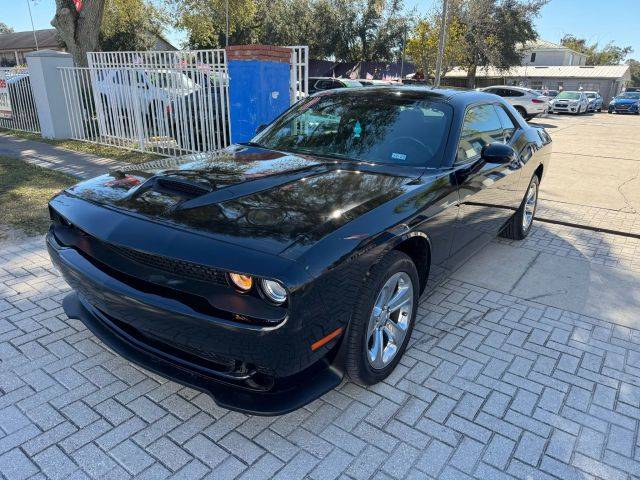 2023 Dodge Challenger SXT RWD photo