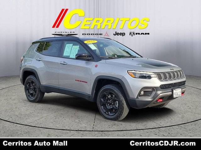 2023 Jeep Compass Trailhawk 4WD photo