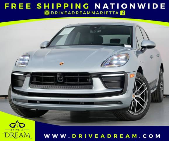 2023 Porsche Macan AWD photo