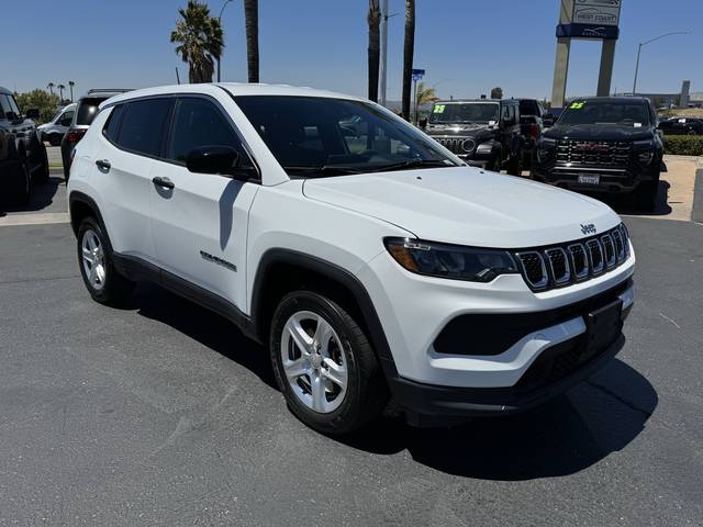 2023 Jeep Compass Sport 4WD photo