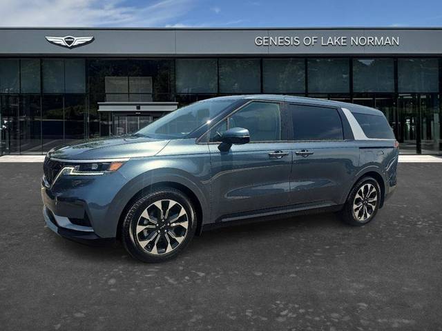 2023 Kia Carnival EX FWD photo