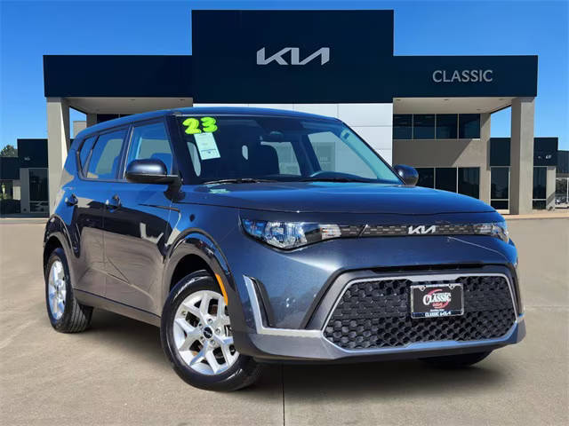 2023 Kia Soul LX FWD photo