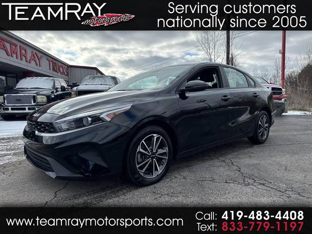 2023 Kia Forte LXS FWD photo