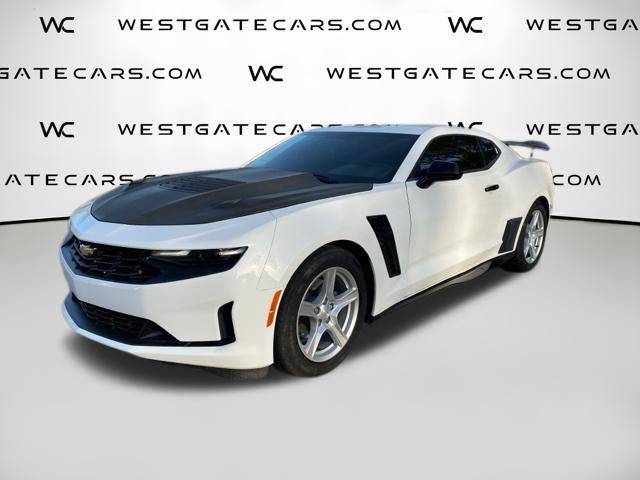 2023 Chevrolet Camaro 2LT RWD photo