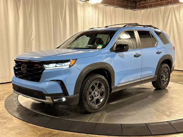 2023 Honda Pilot TrailSport AWD photo