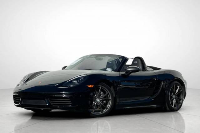 2023 Porsche Boxster T RWD photo