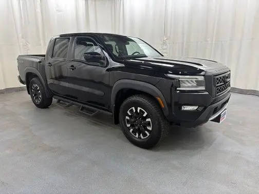 2023 Nissan Frontier PRO-4X 4WD photo