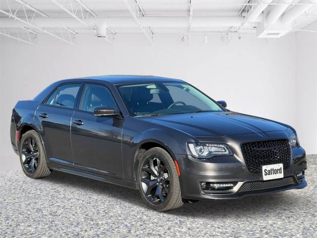 2023 Chrysler 300 Touring L RWD photo