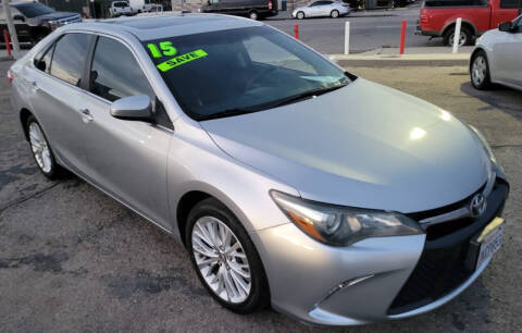 2015 Toyota Camry XSE FWD photo