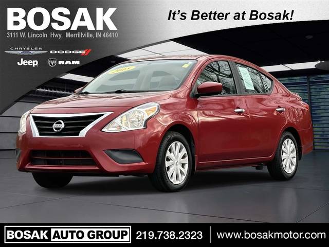 2015 Nissan Versa SV FWD photo