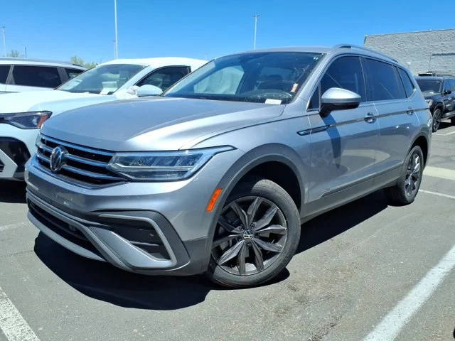 2023 Volkswagen Tiguan SE FWD photo