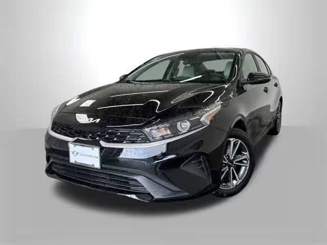 2023 Kia Forte LXS FWD photo