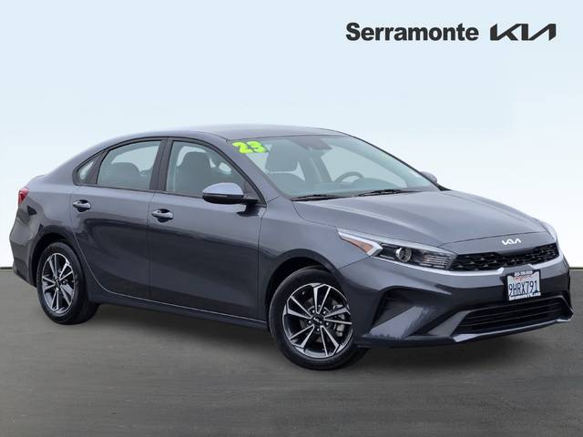 2023 Kia Forte LXS FWD photo
