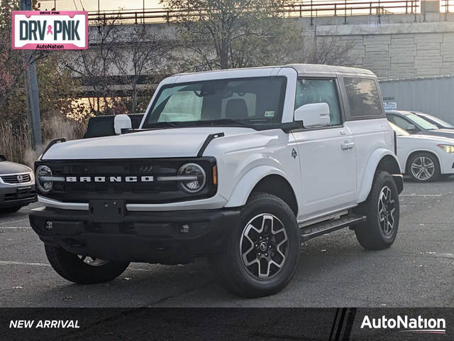 2023 Ford Bronco 2 Door Outer Banks 4WD photo