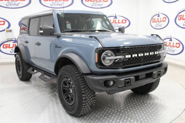 2023 Ford Bronco 4 Door Wildtrak 4WD photo