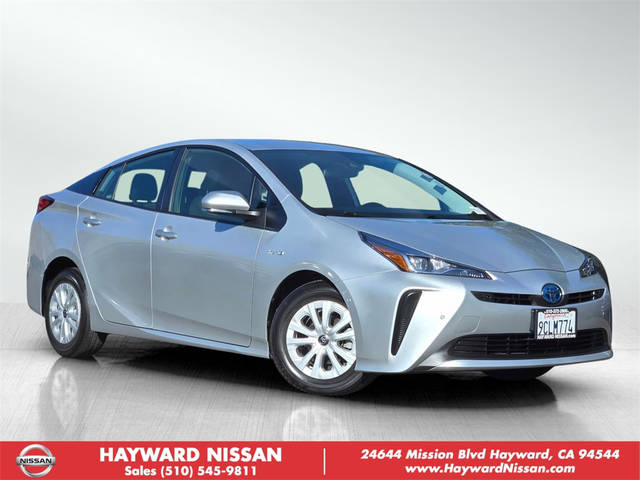 2022 Toyota Prius LE FWD photo