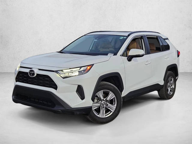 2023 Toyota RAV4 XLE FWD photo