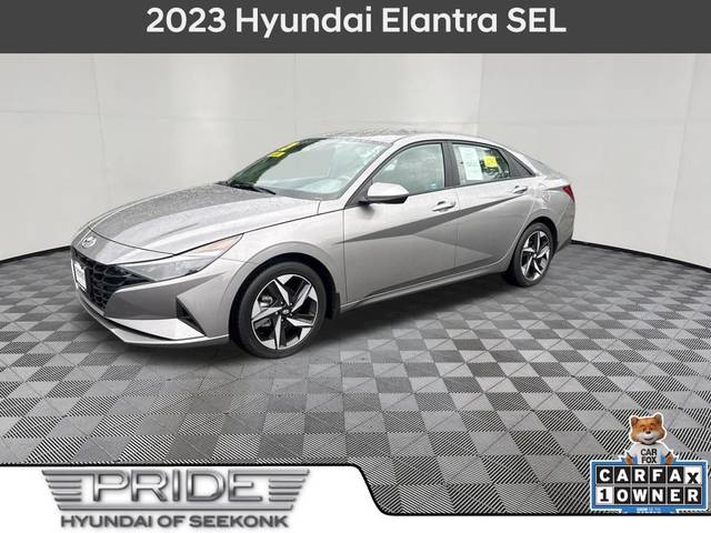 2023 Hyundai Elantra SEL FWD photo