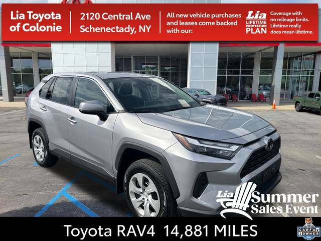 2023 Toyota RAV4 LE AWD photo
