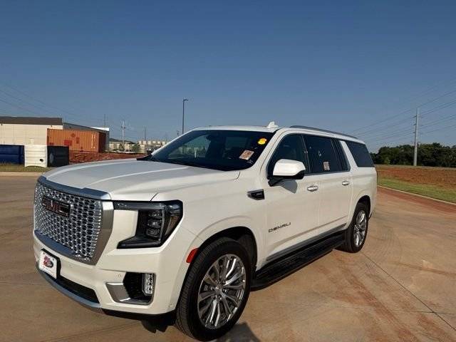 2023 GMC Yukon XL Denali 4WD photo