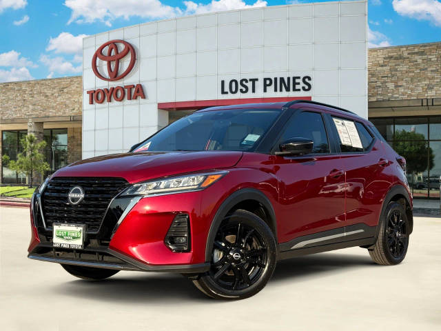 2023 Nissan Kicks SR FWD photo