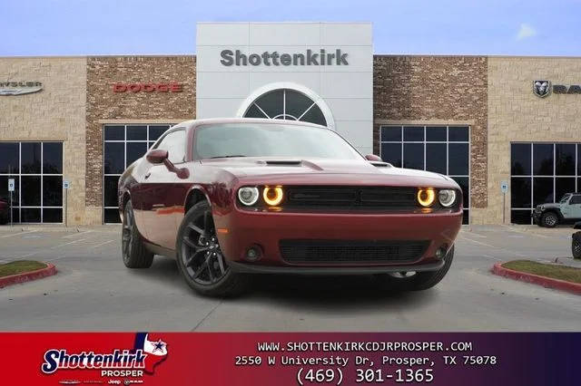 2023 Dodge Challenger SXT RWD photo