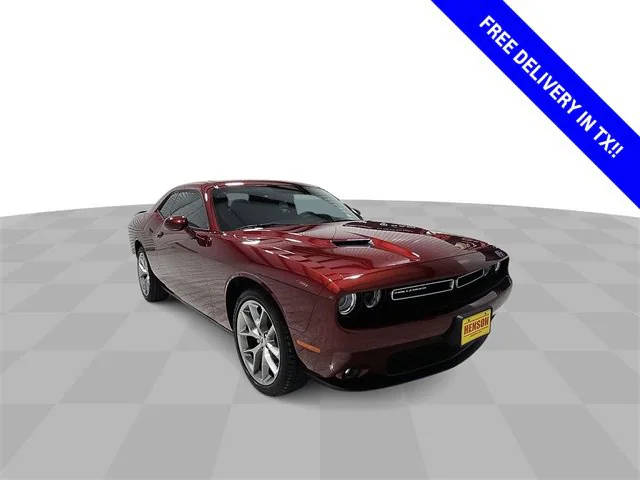 2023 Dodge Challenger SXT RWD photo