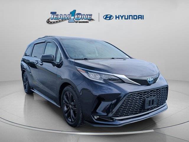 2023 Toyota Sienna XSE FWD photo
