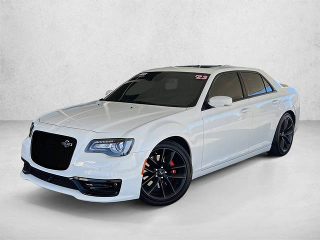2023 Chrysler 300 300C RWD photo