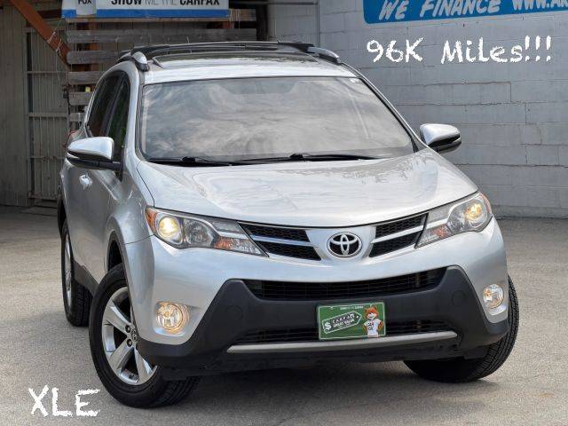 2015 Toyota RAV4 XLE FWD photo
