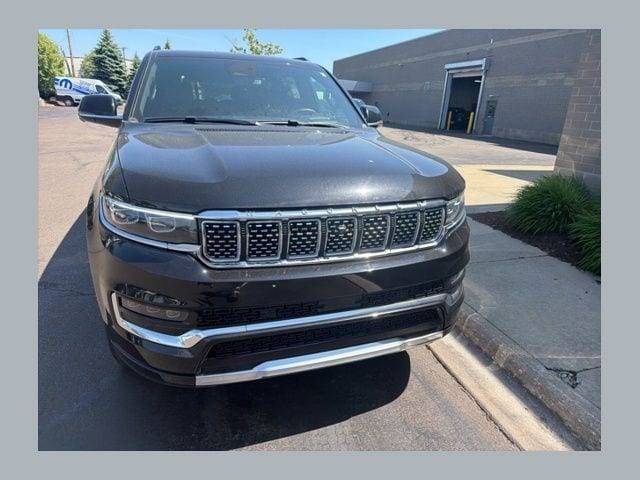2023 Jeep Grand Wagoneer L 4WD photo