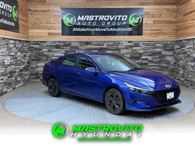 2023 Hyundai Elantra SEL FWD photo