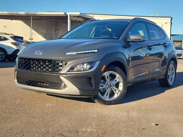 2023 Hyundai Kona SEL FWD photo