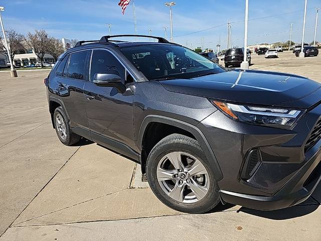 2023 Toyota RAV4 XLE AWD photo