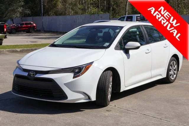 2023 Toyota Corolla LE FWD photo