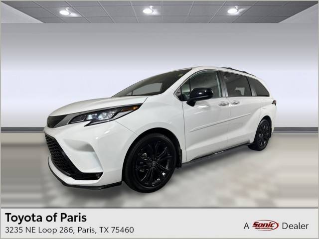 2023 Toyota Sienna XSE FWD photo
