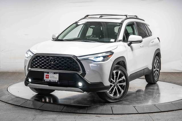 2023 Toyota Corolla Cross XLE FWD photo