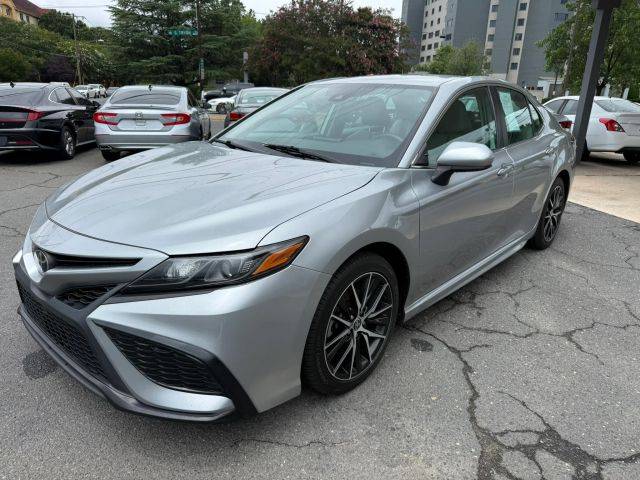 2021 Toyota Camry SE FWD photo