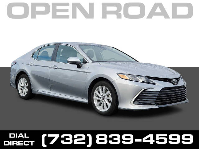 2022 Toyota Camry LE FWD photo