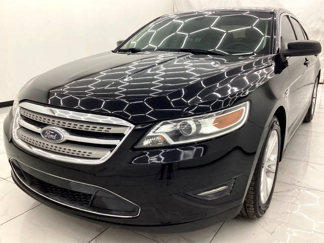 2017 Ford Taurus SE FWD photo