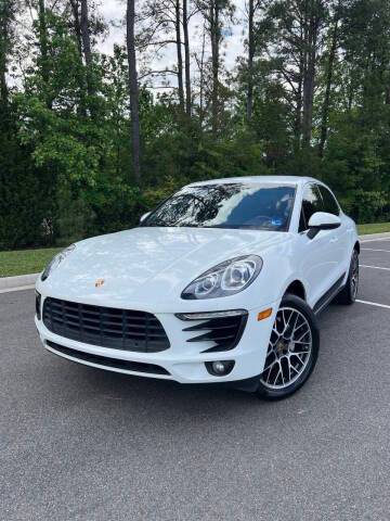 2015 Porsche Macan S AWD photo