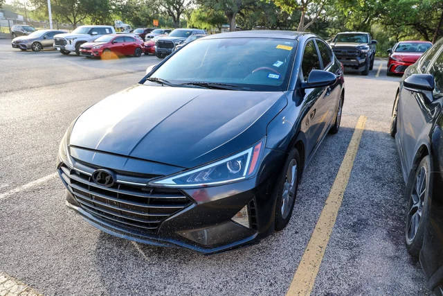 2020 Hyundai Elantra SEL FWD photo