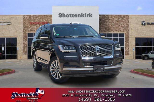 2023 Lincoln Navigator Standard 4WD photo