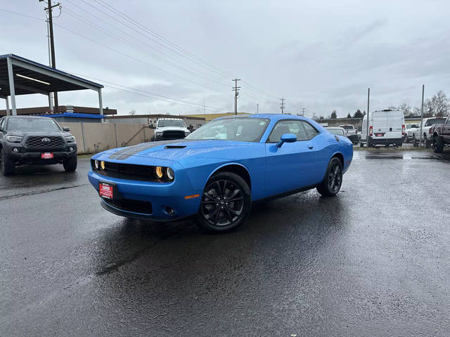 2023 Dodge Challenger SXT AWD photo