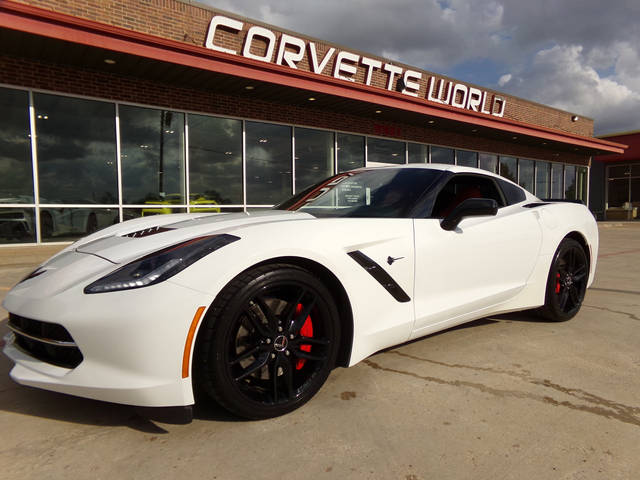 2015 Chevrolet Corvette Z51 2LT RWD photo