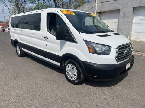 2019 Ford Transit Passenger Wagon XL RWD photo