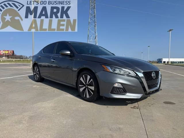 2021 Nissan Altima 2.5 SV FWD photo