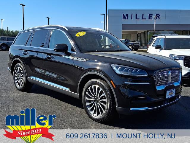 2023 Lincoln Aviator Standard AWD photo