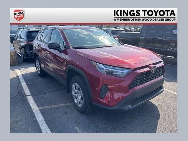 2023 Toyota RAV4 LE FWD photo